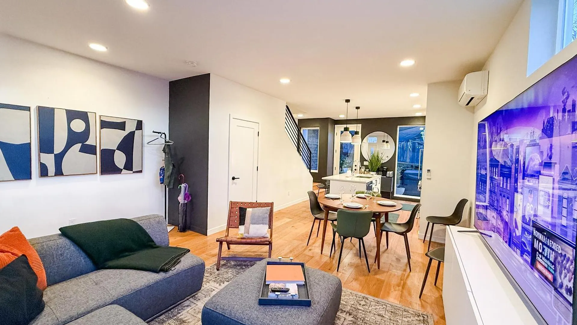 Apartment Hot Tub - Best Views - Near Stadiums! Seattle United States